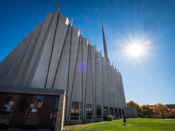 Christ Chapel at Gustavus Adolphus college on a clear sunny day.